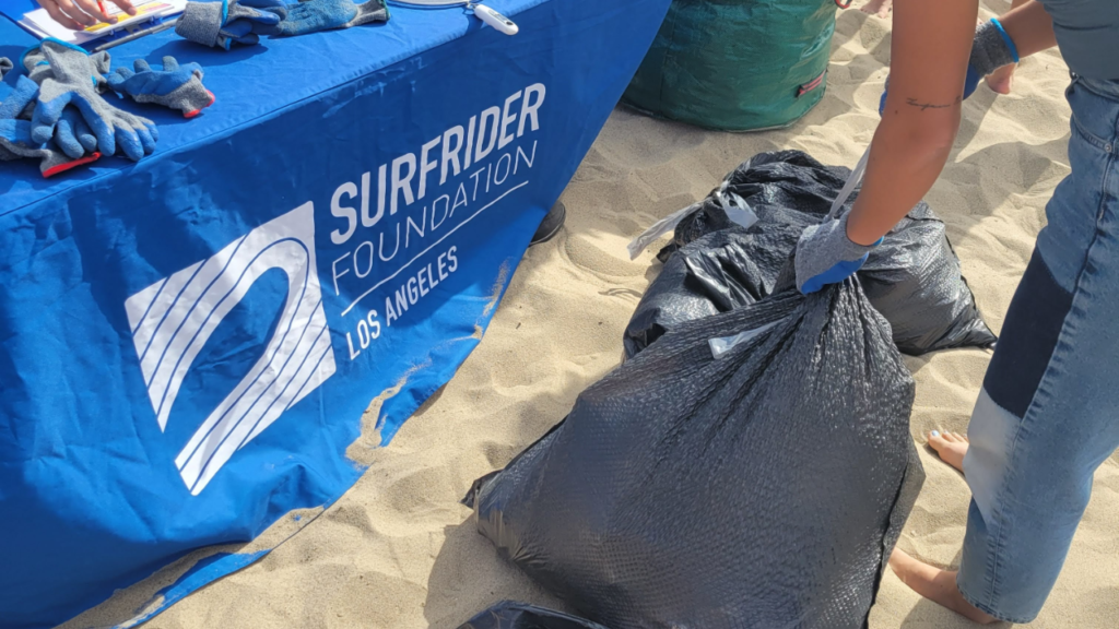Beach clean-up in Santa Monica hosted by Surfrider Foundation Los Angeles