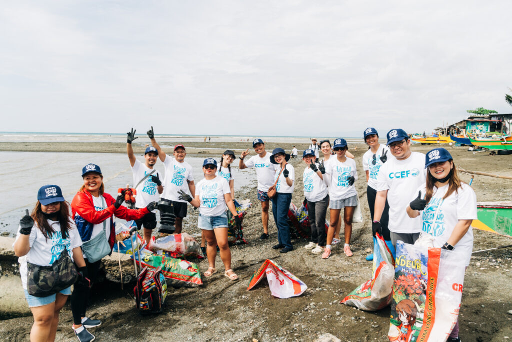 Booth & Partners beach cleanup 2023