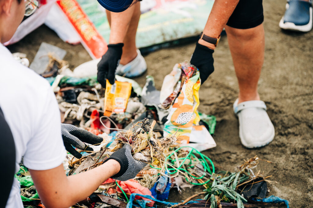 Booth & Partners coastal cleanup 2023