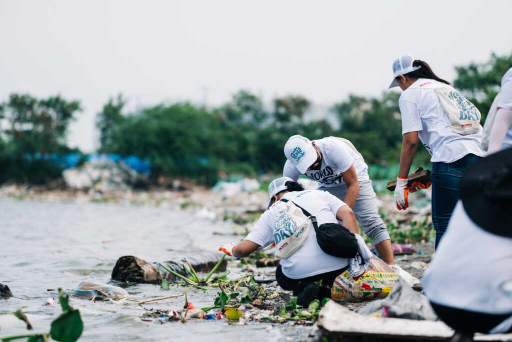 Booth & Partners coastal cleanup in Manila 2023